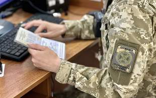 В Одесской области женщина предлагала взятку за разрешение на пересечение границы для ее мужа