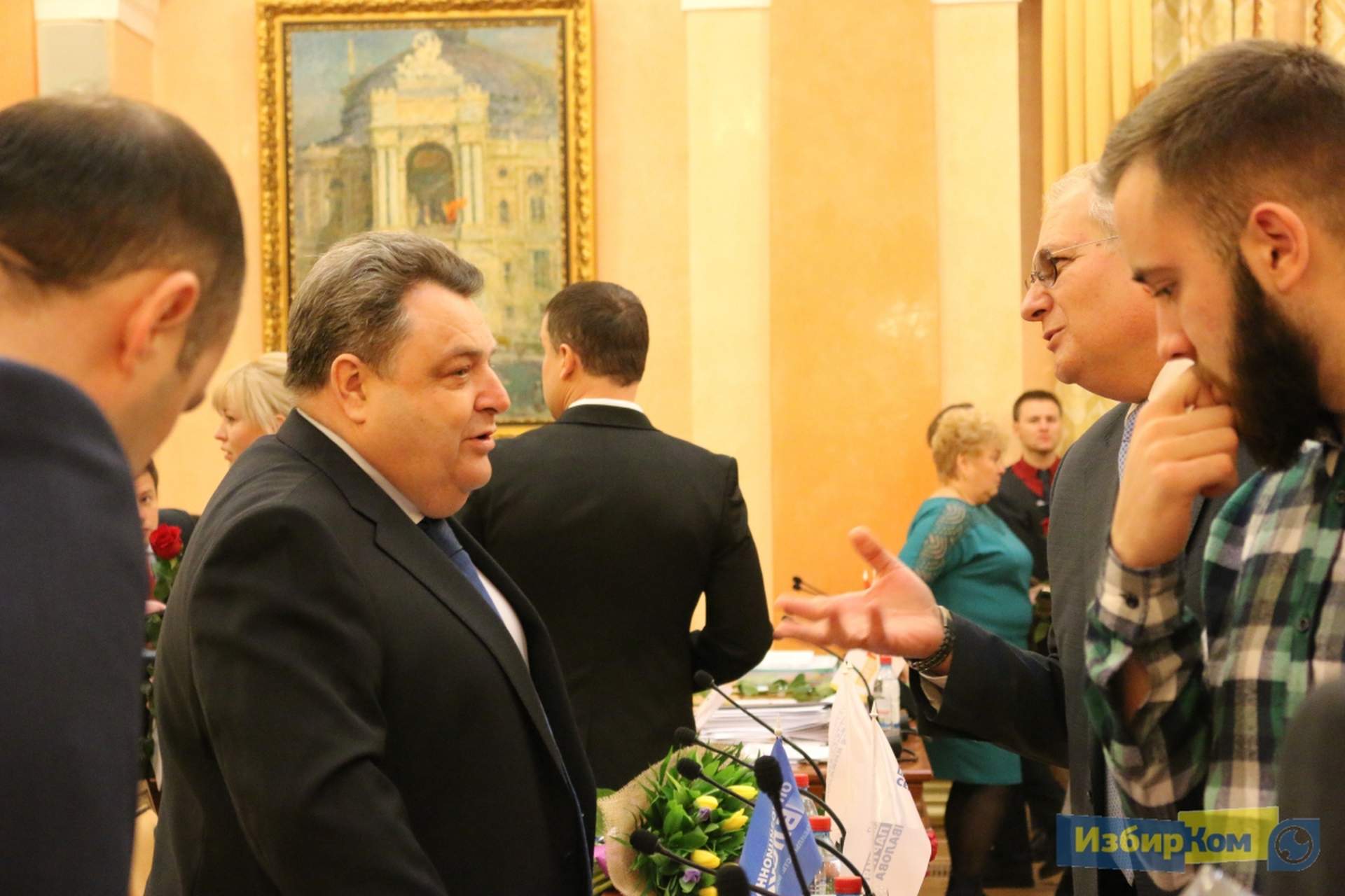 Сессия Одесского городского совета: розы депутатам и более ста вопросов повестки дня