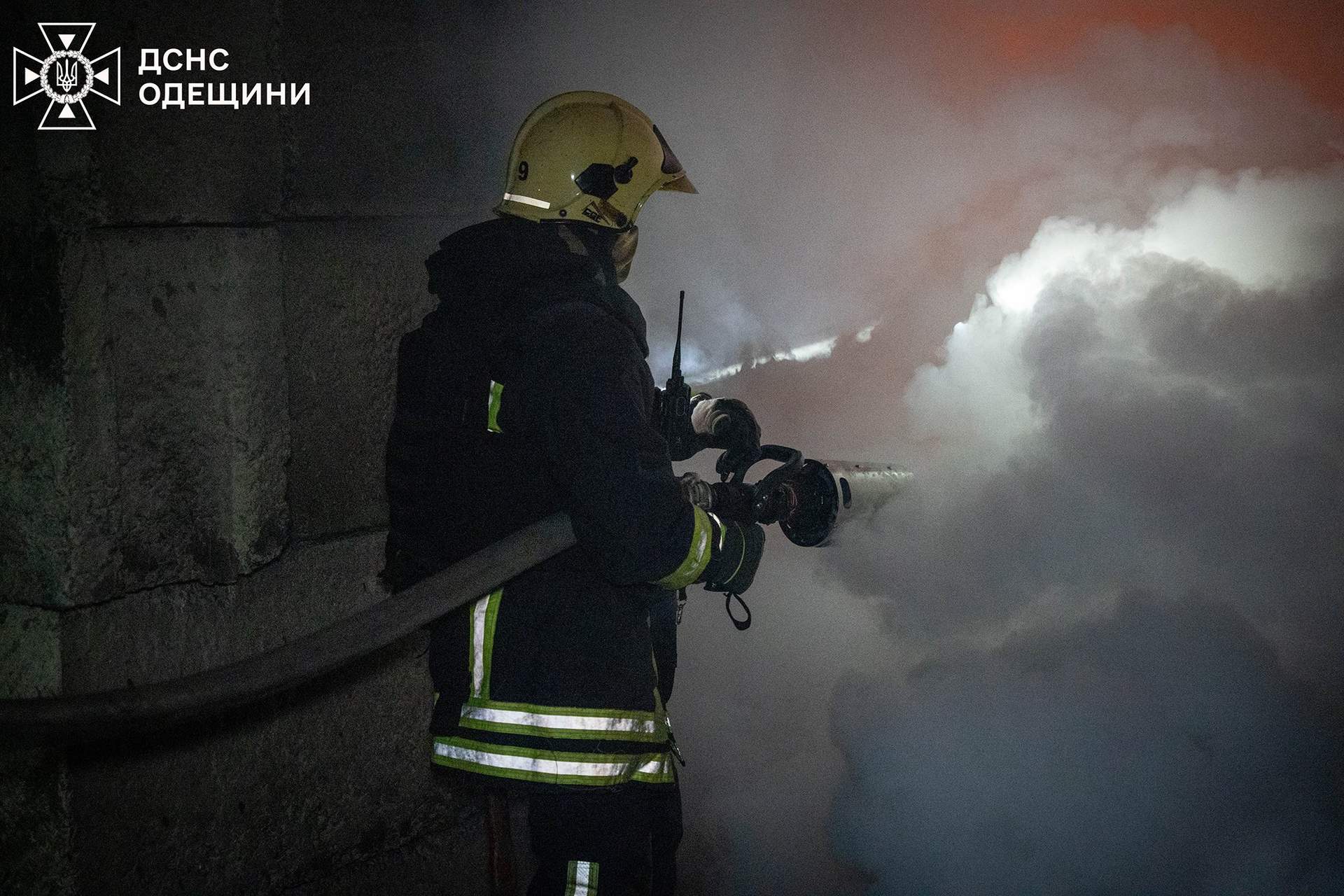 В Одесі через нічну атаку росіян без світла залишалися чверть мільйона родин