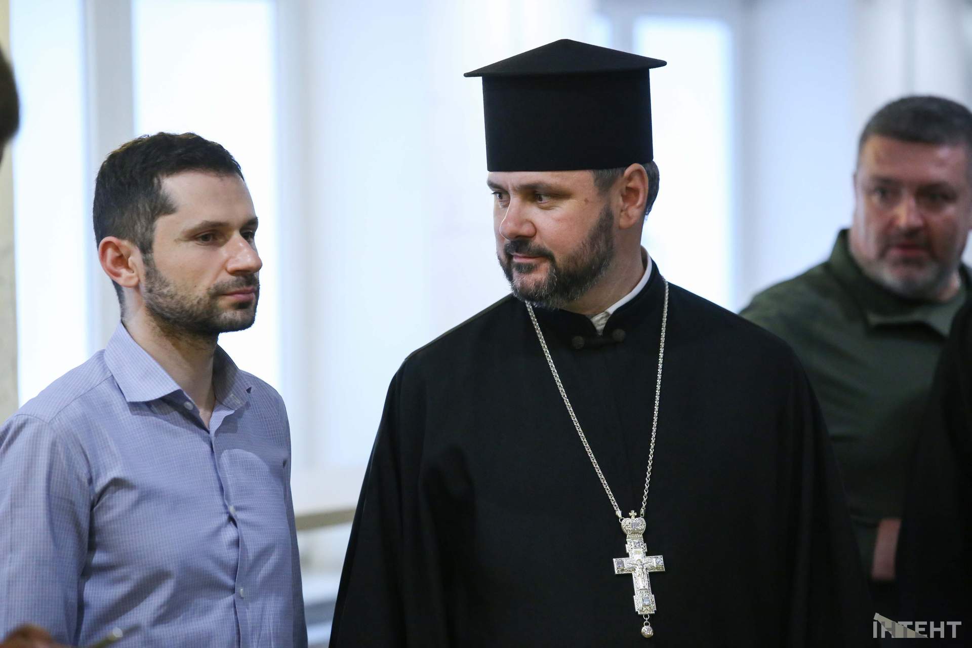 "Коли нас багато, ми можемо творити чудеса": Митрополит Епіфаній зустрівся з волонтерами