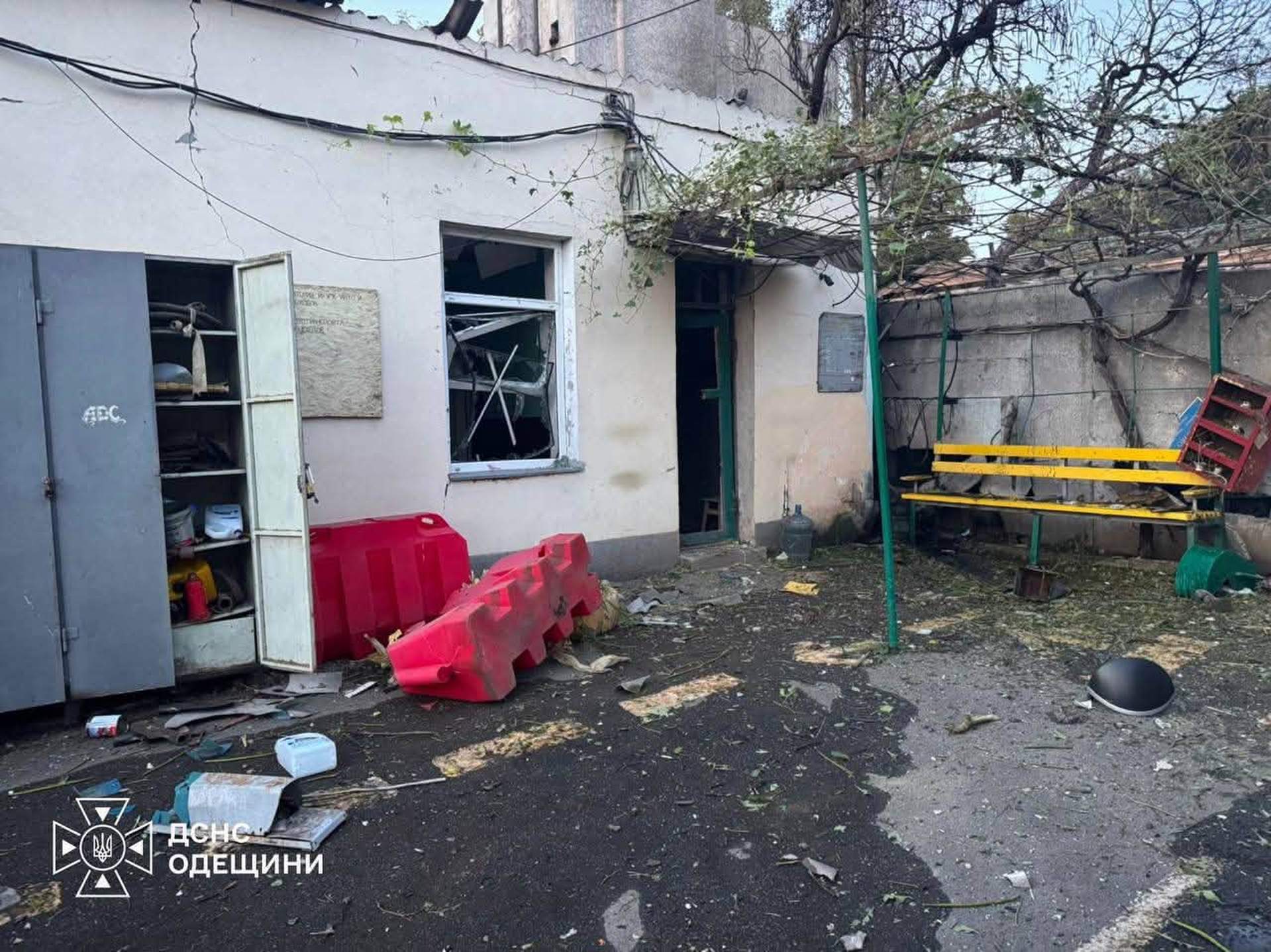 Одеса зазнала ранкової атаки, є загиблий