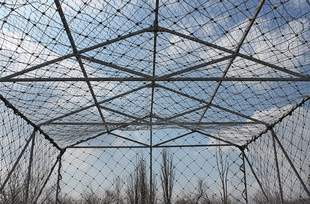 Херсон до зими планує захистити місто антидроновими сітками