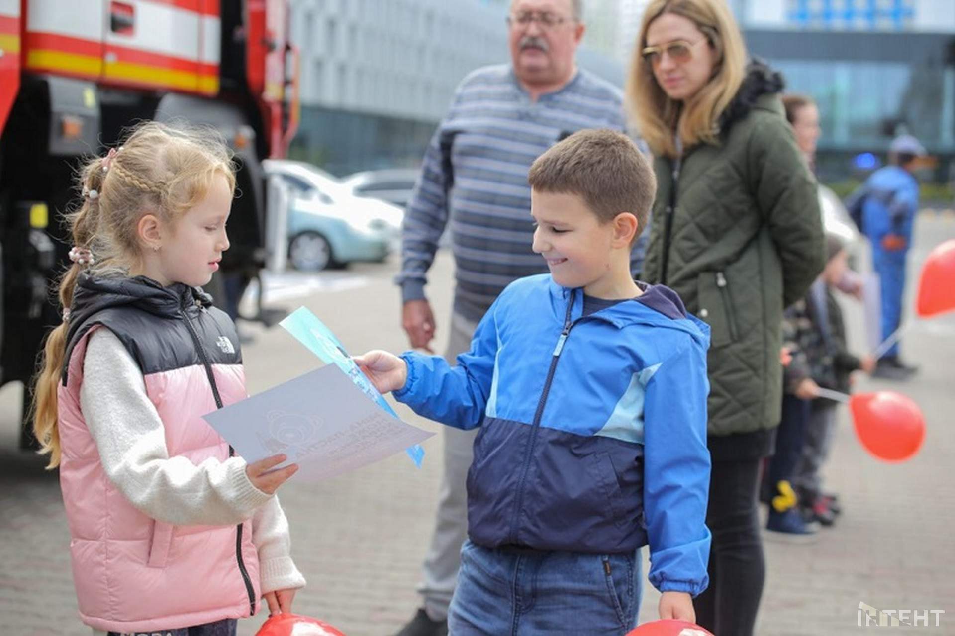 Одеситам розповіли про небезпечні предмети та вчили гасити пожежі