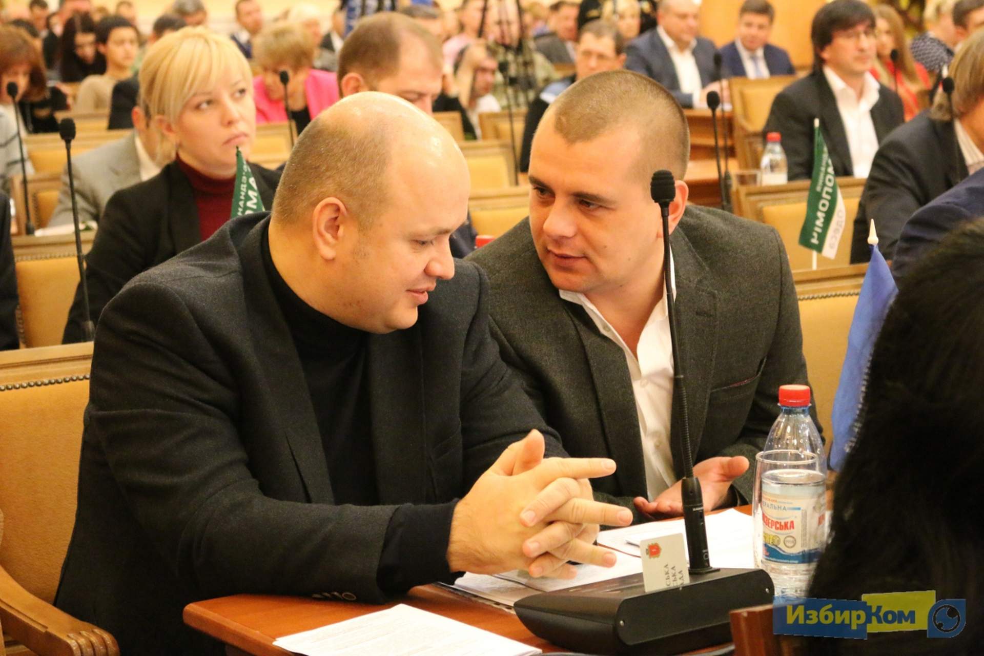 Сессия Одесского городского совета: розы депутатам и более ста вопросов повестки дня