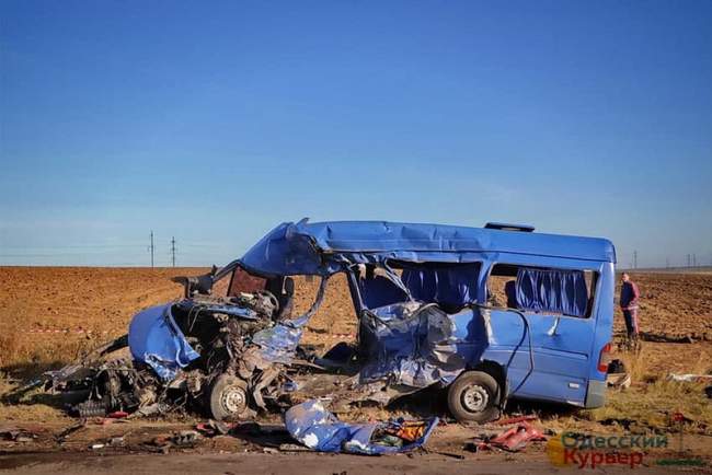 Авария, в которой погибли девять человек, не могла произойти из-за плохой дороги,  - глава Службы автодорог в Одесской области