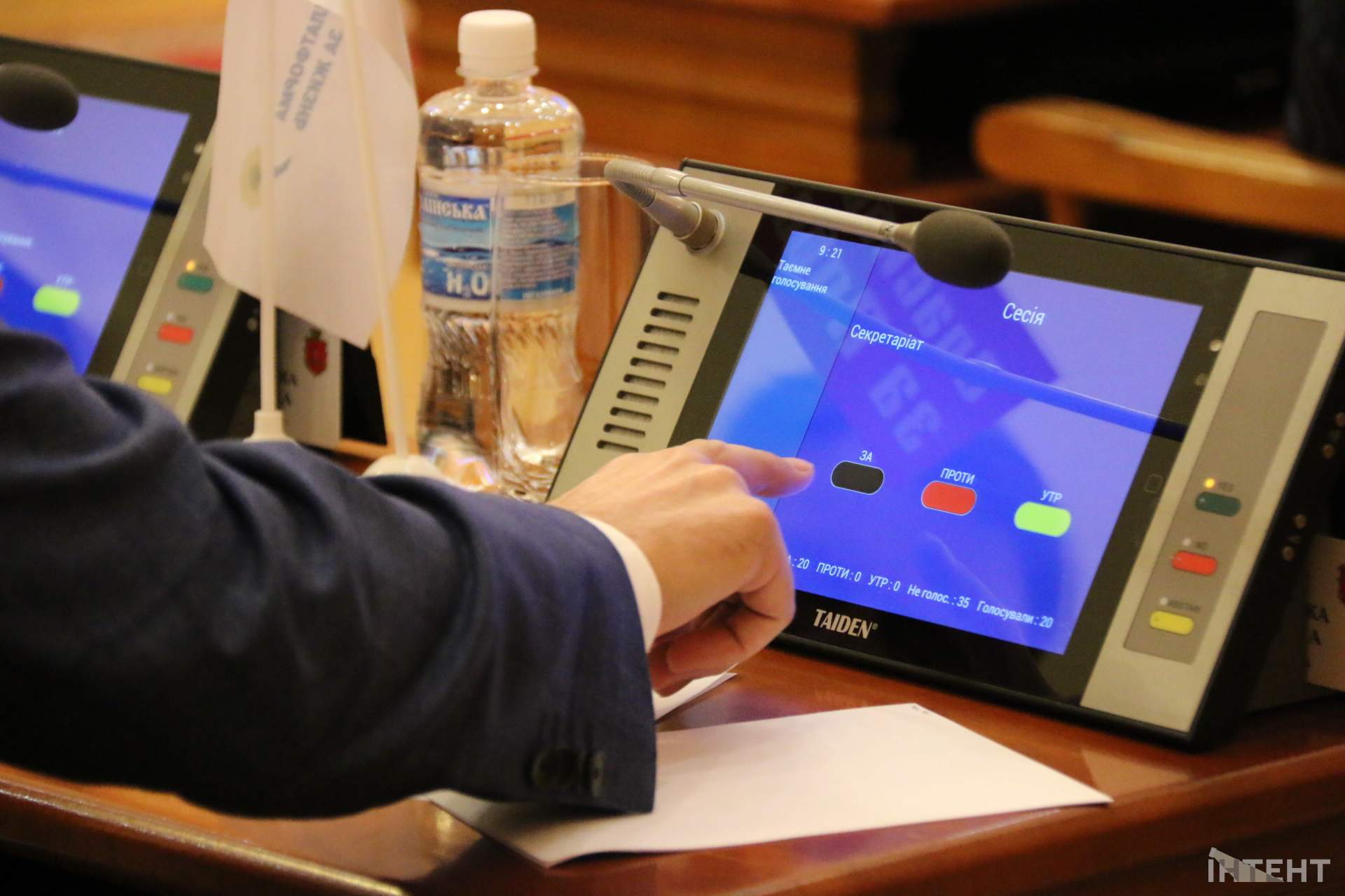 Чергова сесія Одеської міської ради очами кореспондентів ІзбірКому