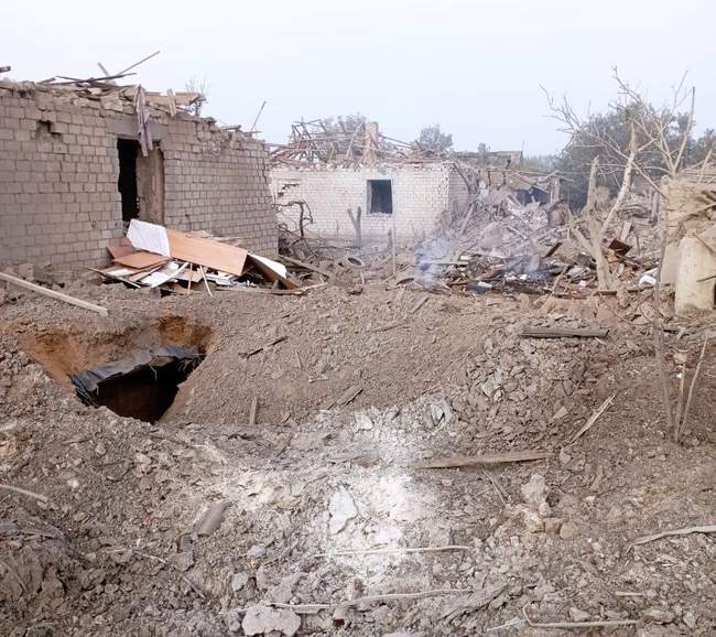 Consequences of the shelling of Ingulets. Photo: Khova