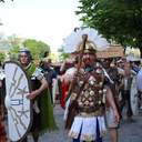 У перерві між тривогами в Одесі розіп'яли Христа (фотогалерея)