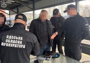 Инспектора Одесской таможни задержали по подозрению в систематическом вымогательстве