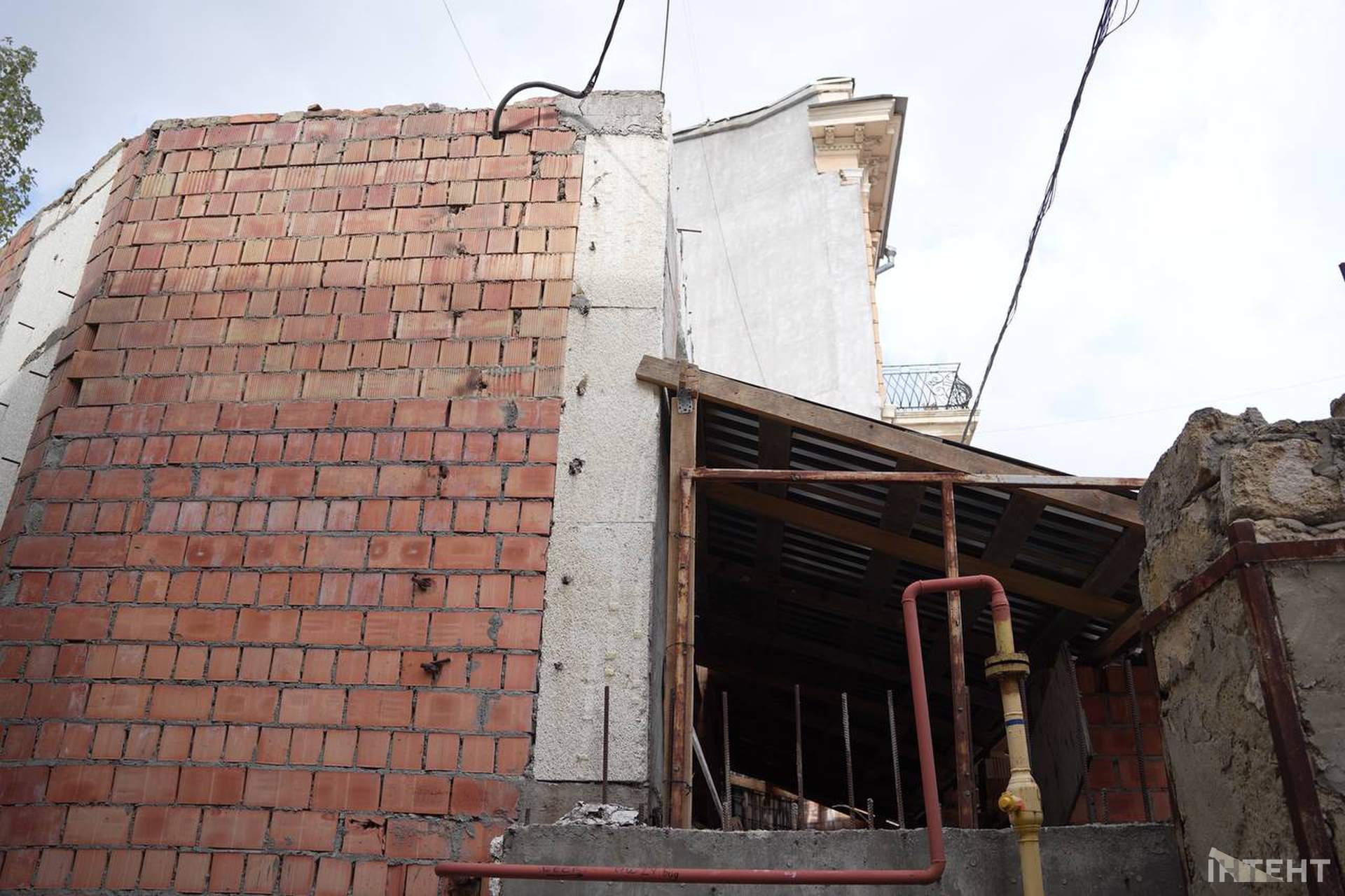 Легендарний "будинок стіна" опинився під загрозою в Одесі: що кажуть у мерії