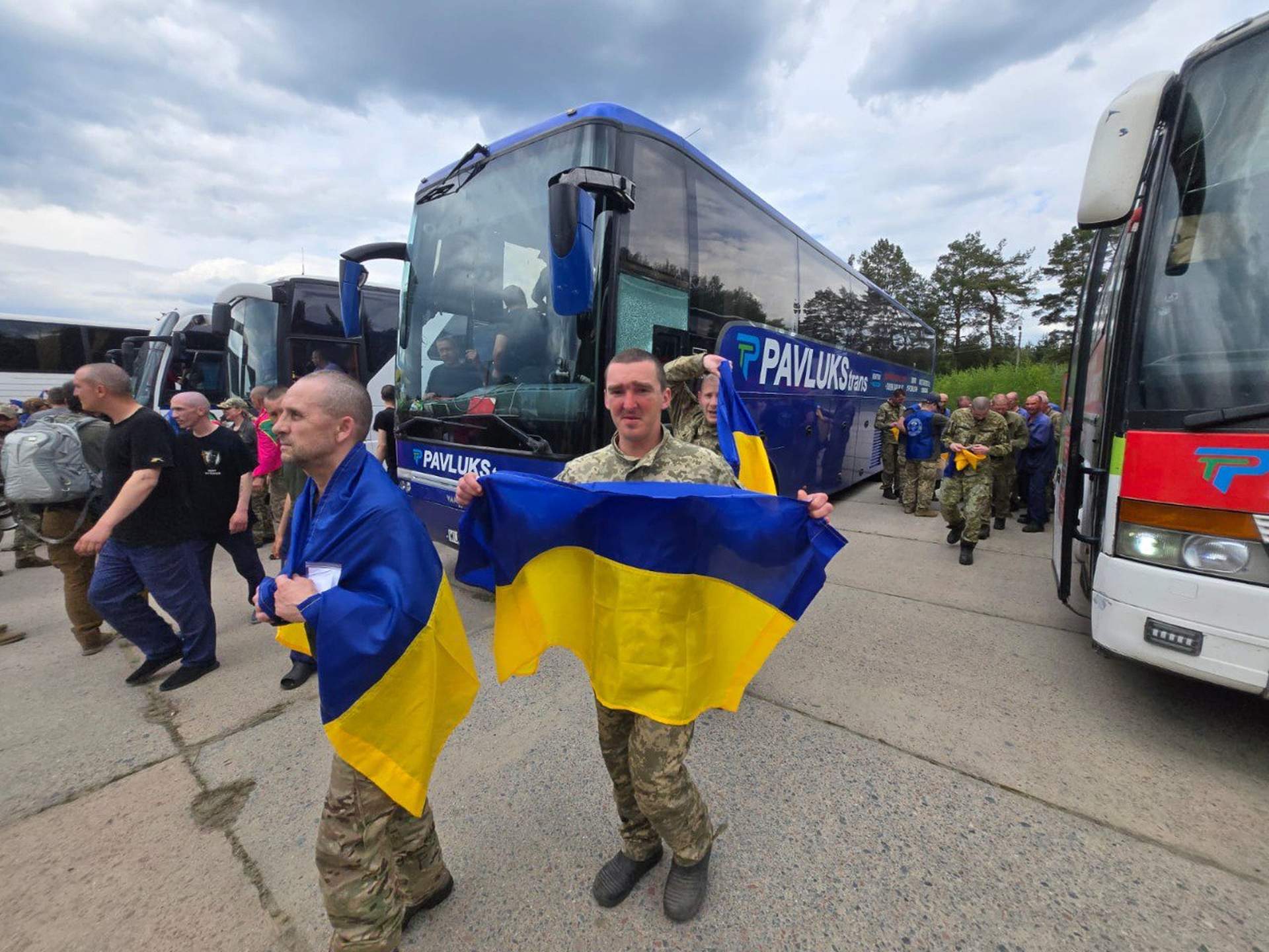 Україна повернула ще 307 захисників у форматі обміну полоненими тисяча на тисячу