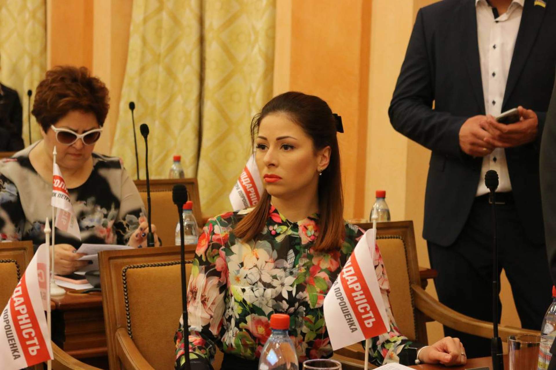Сессия Одесского горсовета: "майдан" и переполненный зал