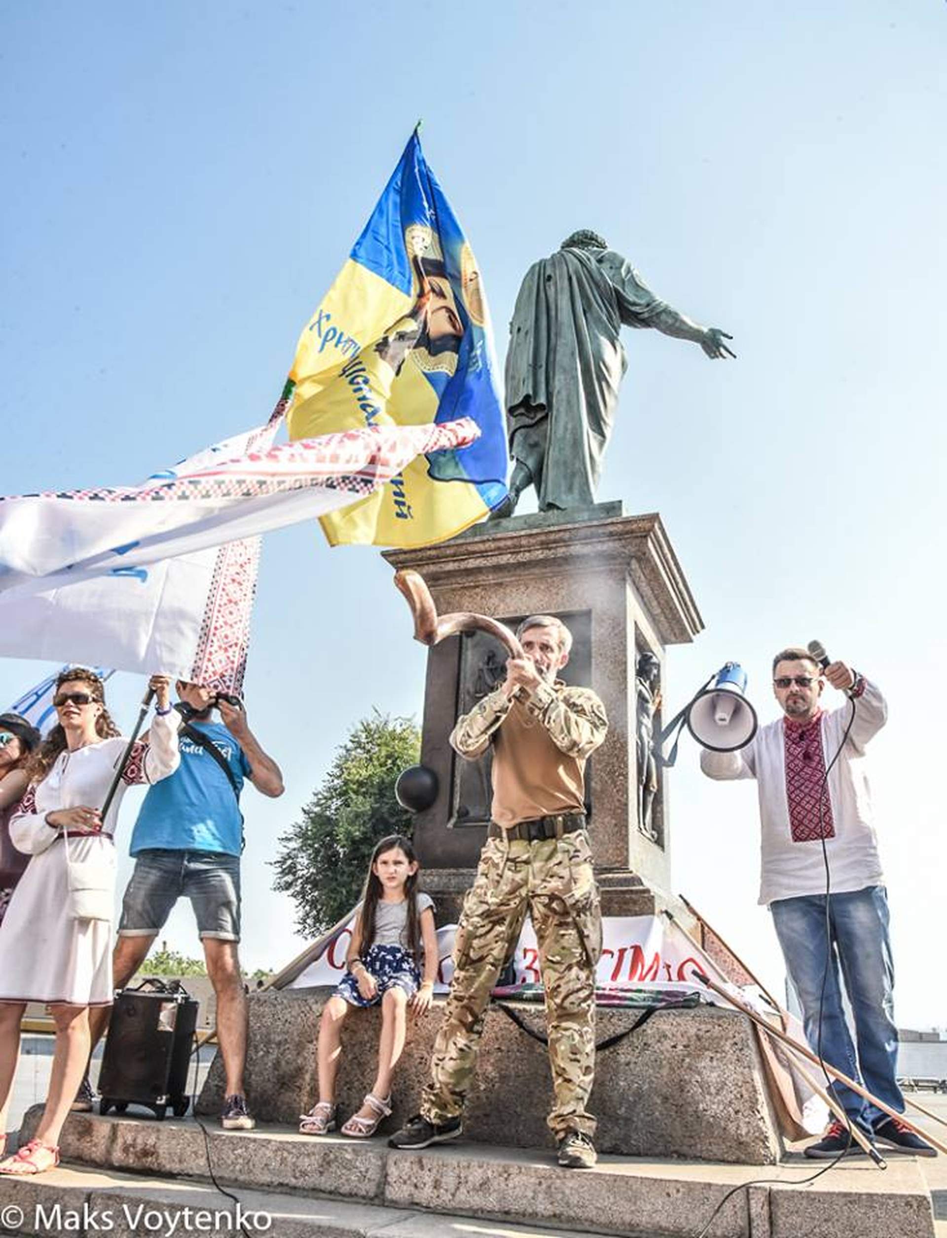 Марш ЛГБТ: противники и "освящение" маршрута