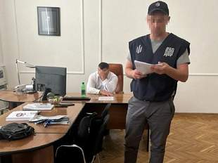 Одеських судових експертів затримали за підозрою в отриманні хабаря у 70 тисяч доларів