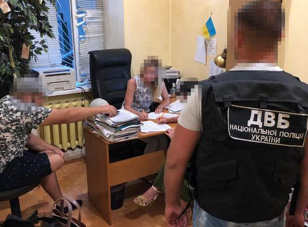 Справу поліцейського, підозрюваного в зґвалтуванні неповнолітньої, скерували до суду