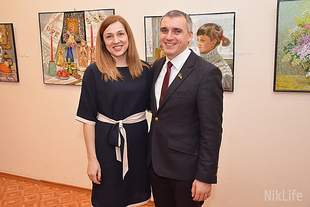 Дружина Сєнкевича докупила криптовалюти та придбала акції польських компаній під час війни