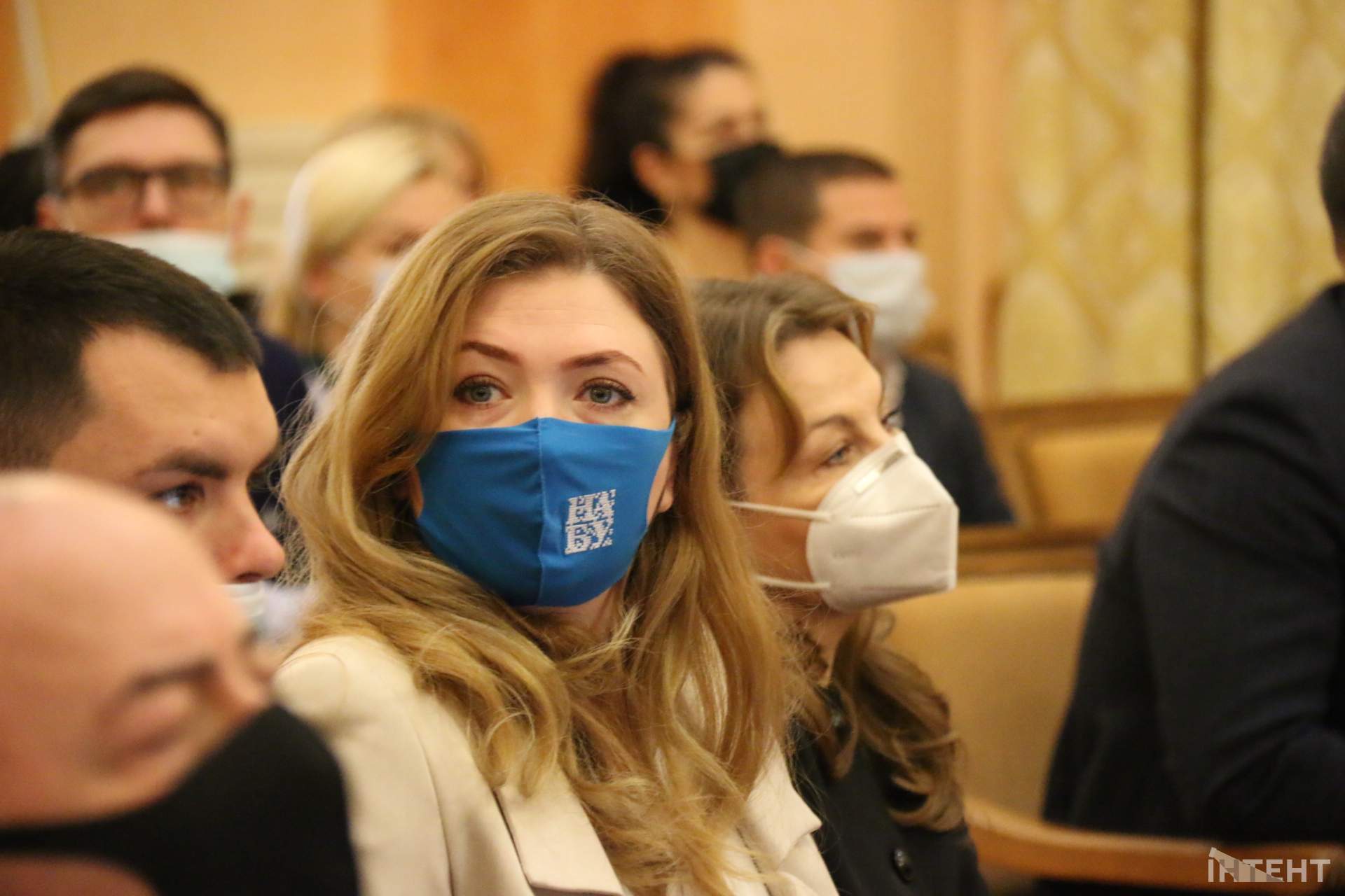 Одесский горсовет восьмого созыва в лицах: новых и не очень