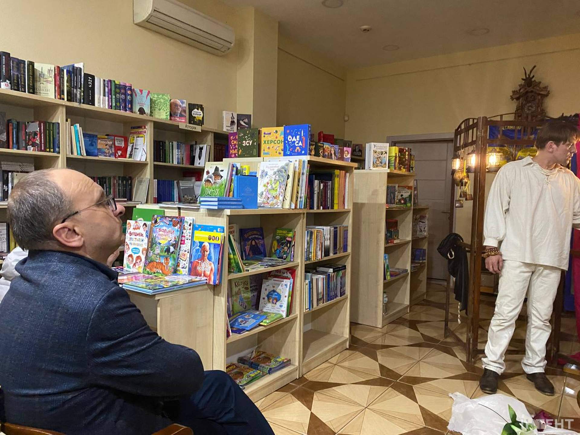 Між свободою і золотою кліткою: в Одесі відбулася вистава за поемою Ліни Костенко