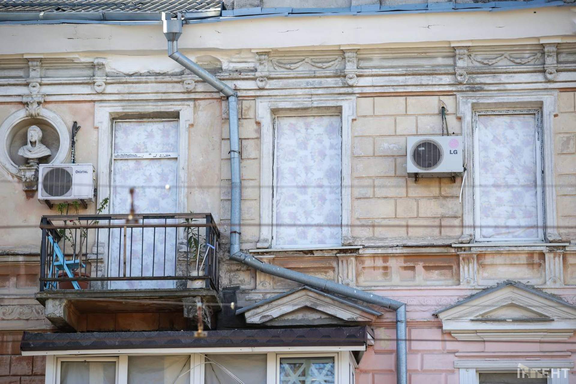 Одеський художній музей після "привітання" від росіян у світлинах Інтента