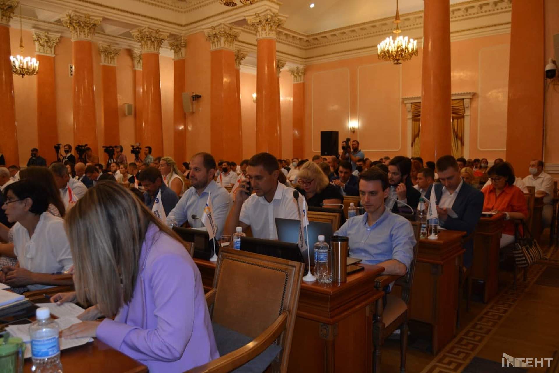 Пленарне засідання восьмої сесії Одеської міської ради у світлинах ІзбірКома