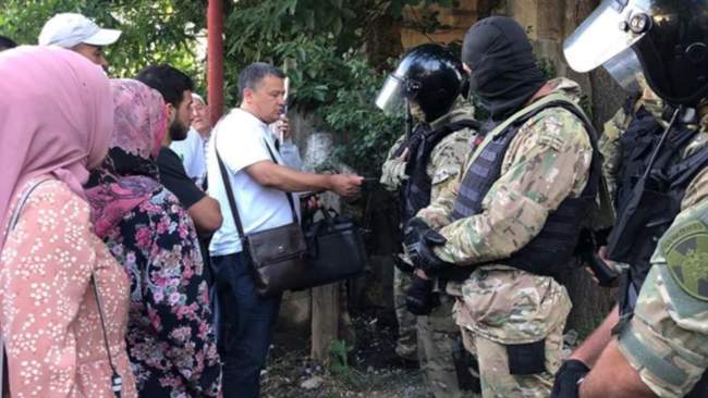Обшукі у Криму. ФОТО: Кримська солідарність/facebook
