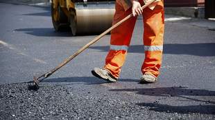 Фирма депутата горсовета отремонтирует в Одессе два километра улицы за два миллиона