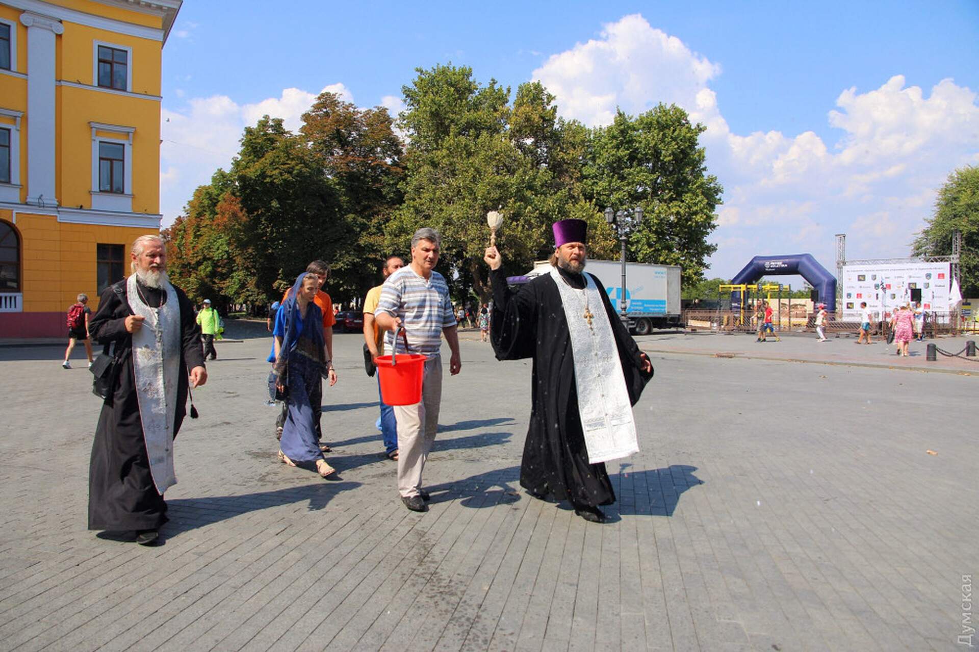 Марш ЛГБТ: противники и "освящение" маршрута