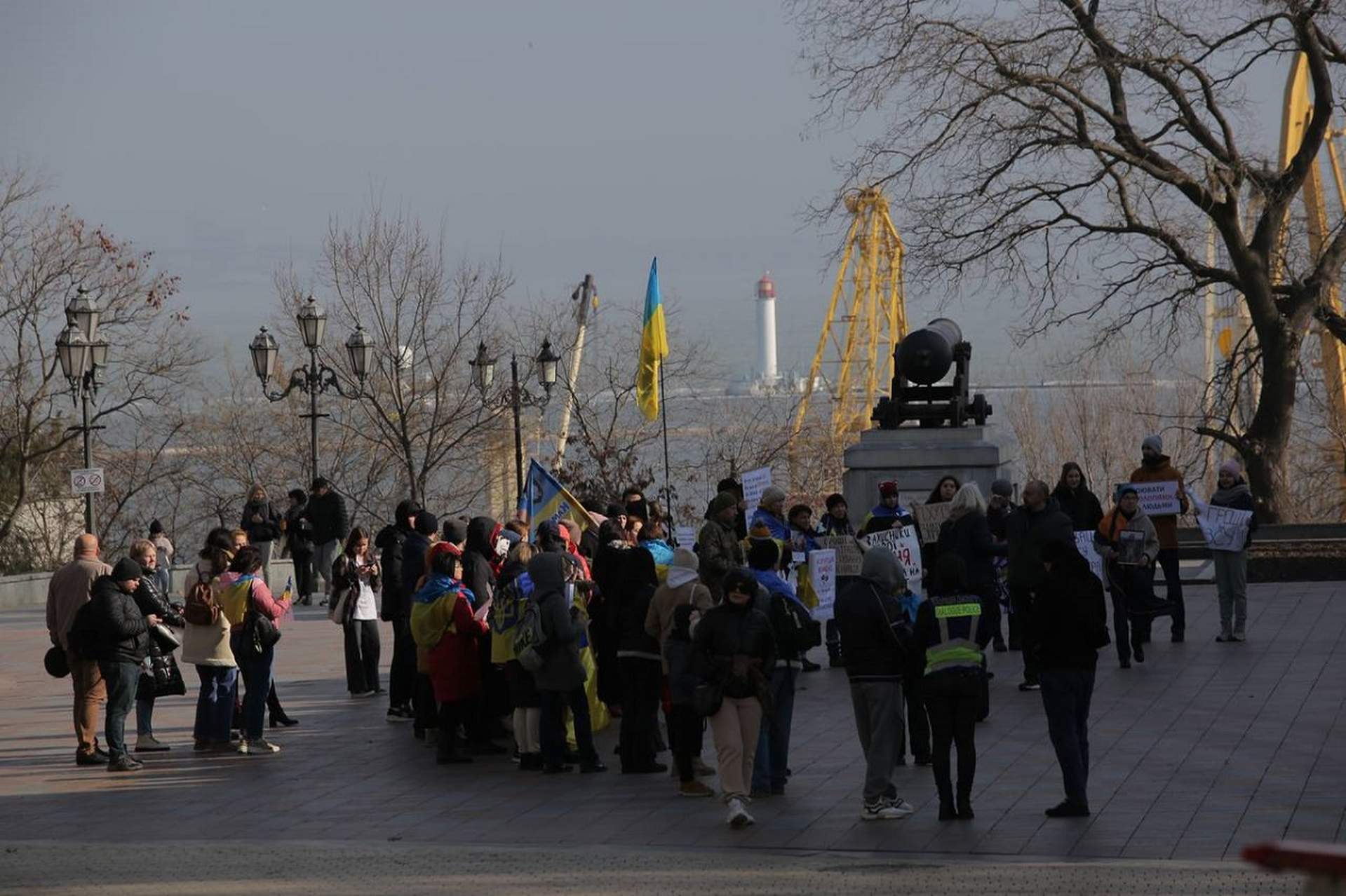 У другу річницю вторгнення одесити вийшли на 26 щосуботню акцію перед мерією