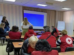 Червоний Хрест розпочав видачу продовольчих ваучерів для пенсіонерів Херсона та Білозерської громади