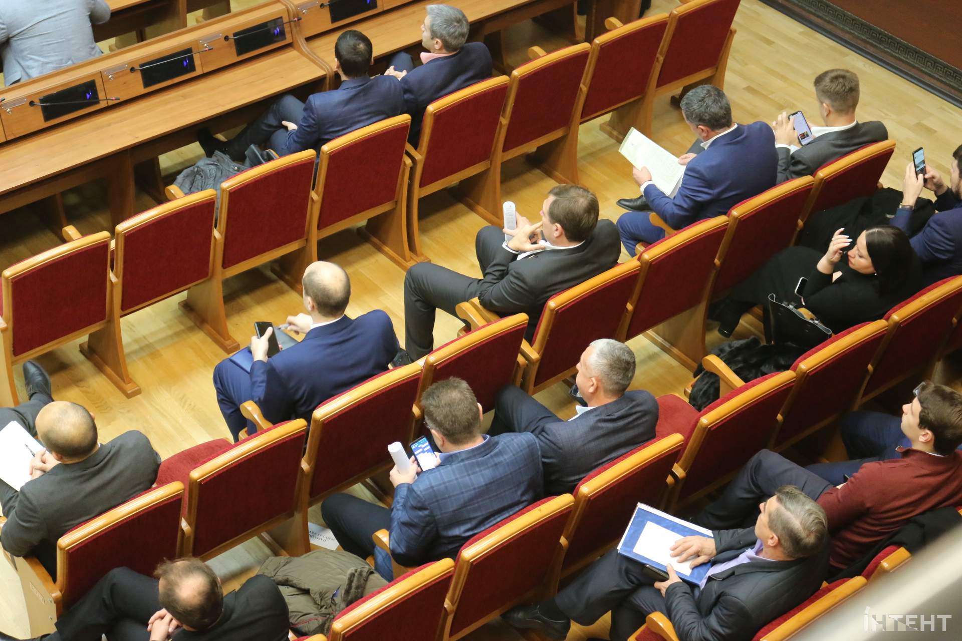 Як проходить позачергова сесія Одеської обласної ради
