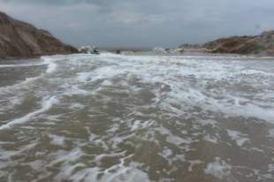 Шторм соединил Черное море с Тузловскими лиманами