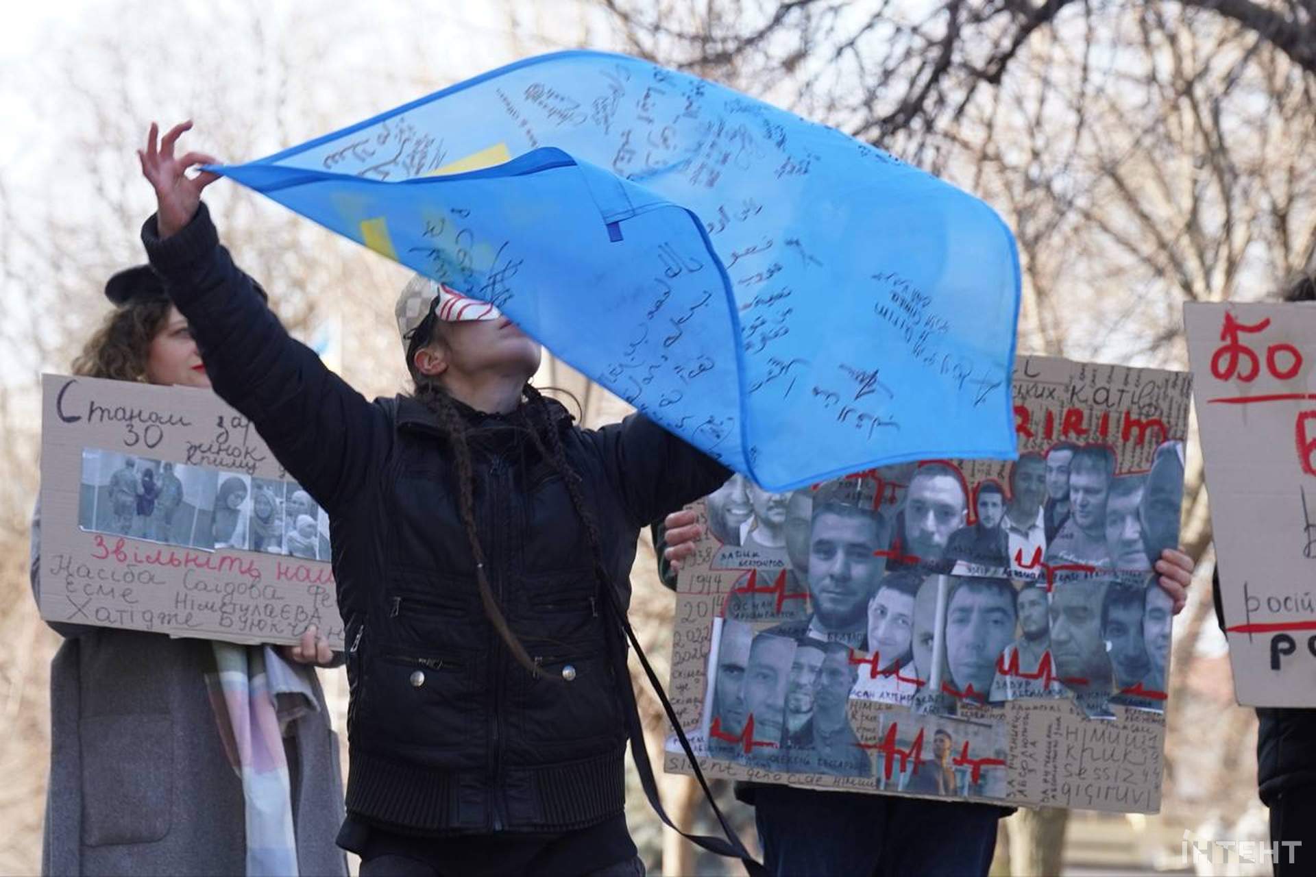 "Німий крик": в Одесі відбулася акція на підтримку кримських татар