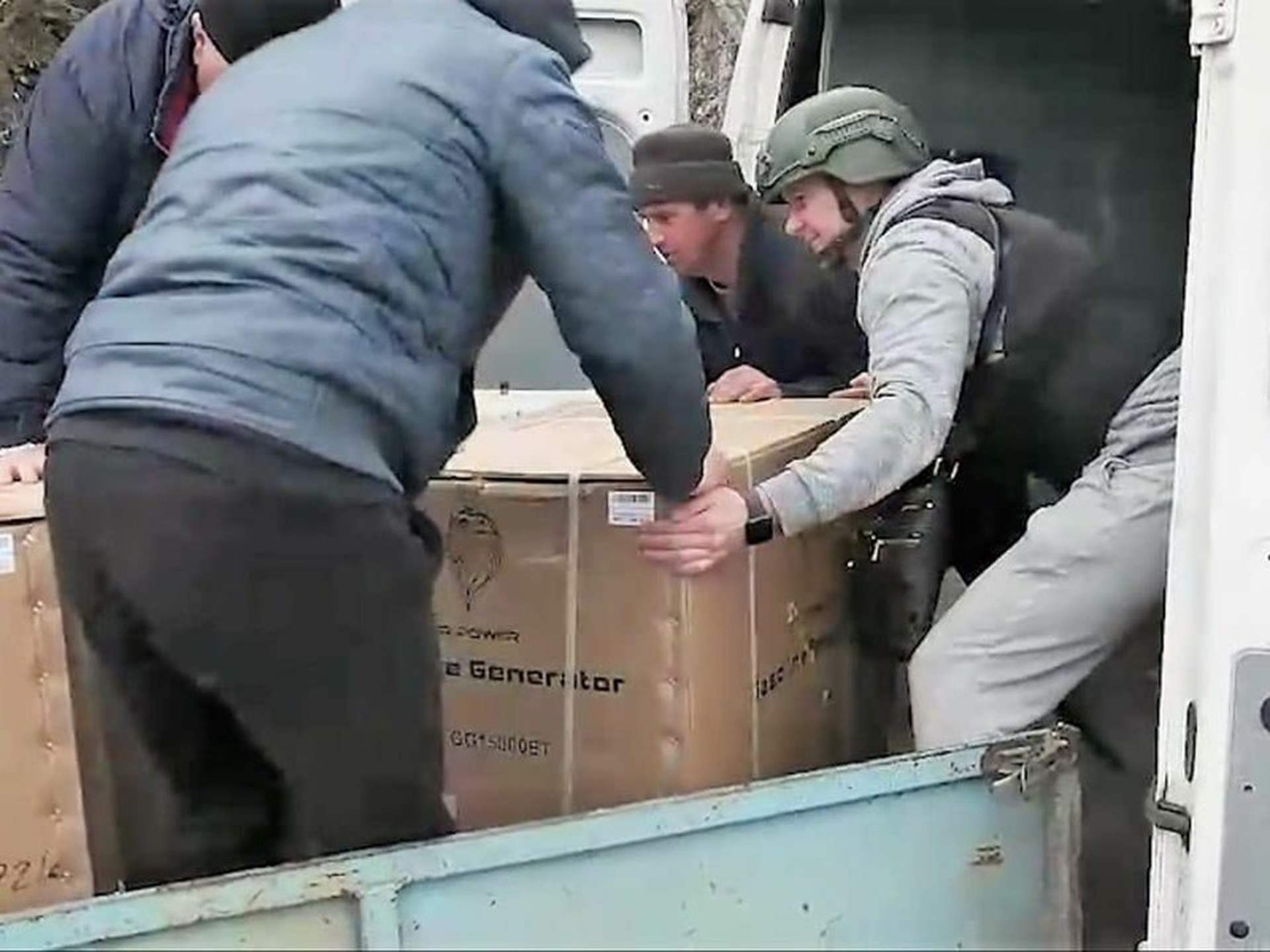 Херсонщина отримала генератори та гуманітарну допомогу