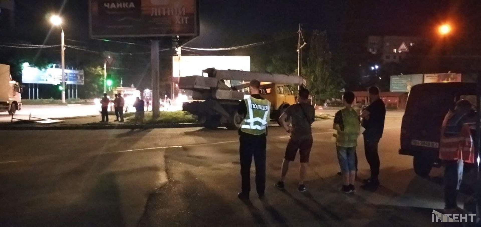 Як на перехресті Заболотного та Добровольського круговий рух облаштували