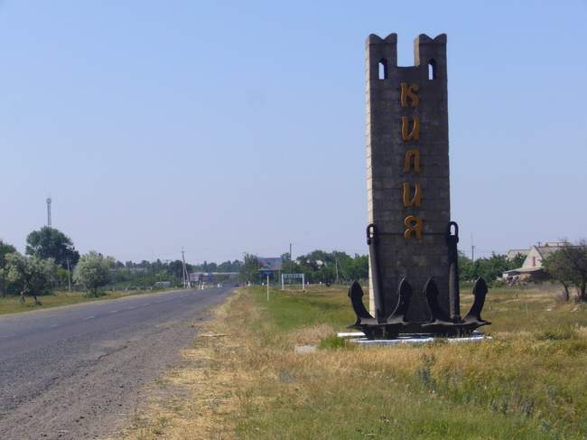 Підозрюють доведення до самогубства: в Кілії школяр намагався перерізати собі горло ножем