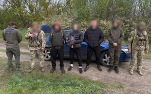 Military detained in Odesa region for attempting to smuggle men to Moldova