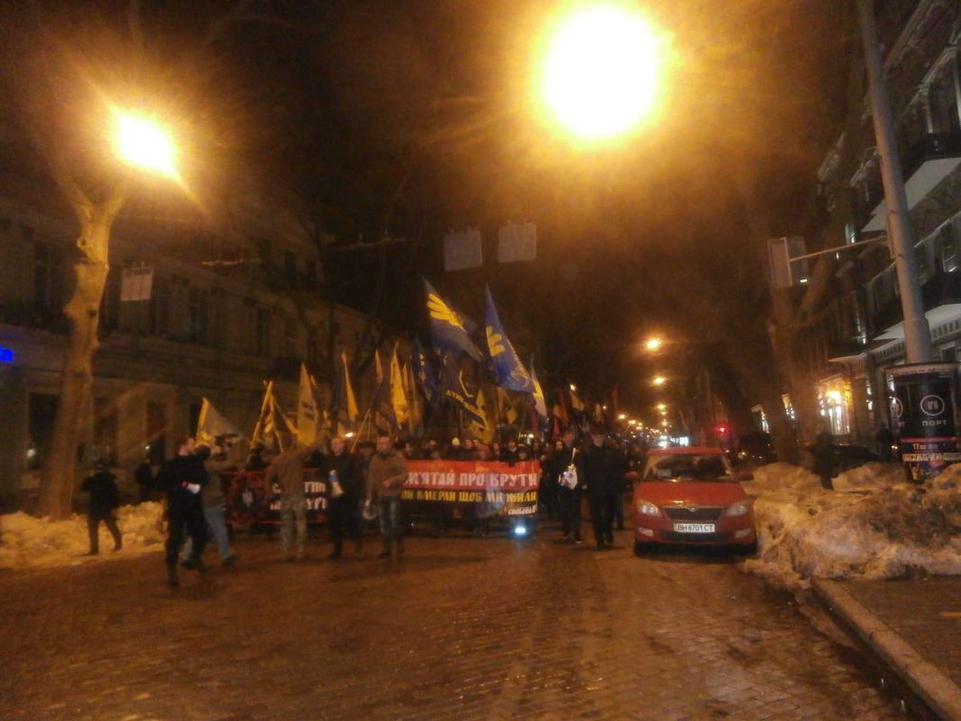 Одесские националисты провели марш за свободу политзаключенных