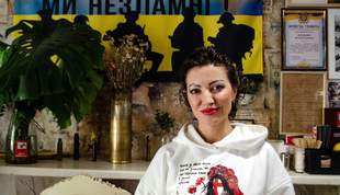 "Допомагатимемо, поки цього потребуватимуть люди", – херсонська волонтерка Юлія Кісельова