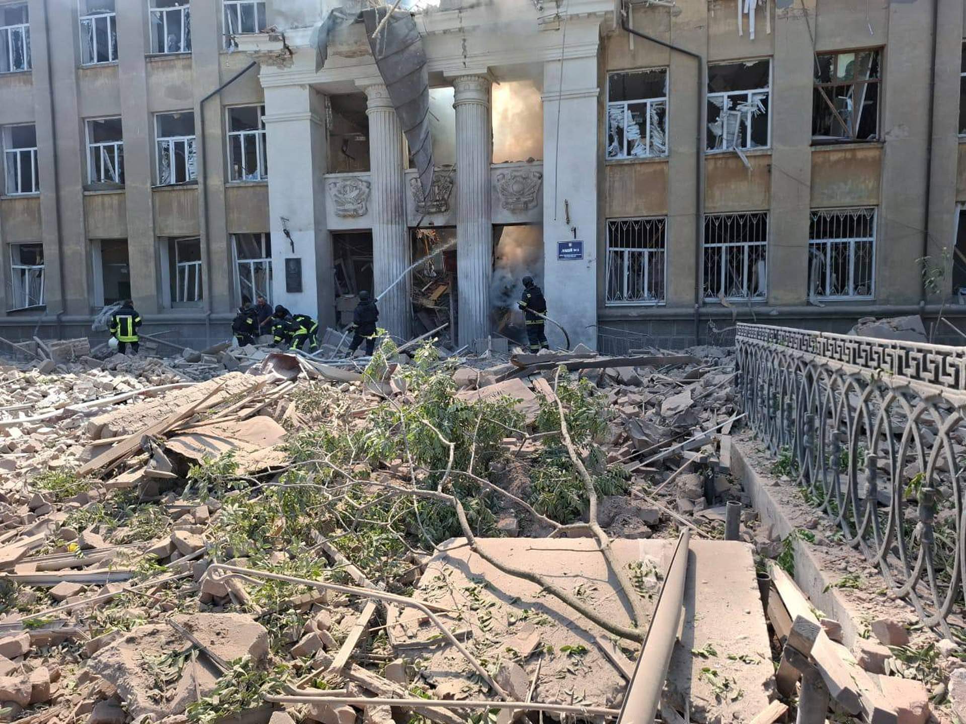 Загинули двоє людей: росіяни зруйнували навчальний заклад Білгорода-Дністровського
