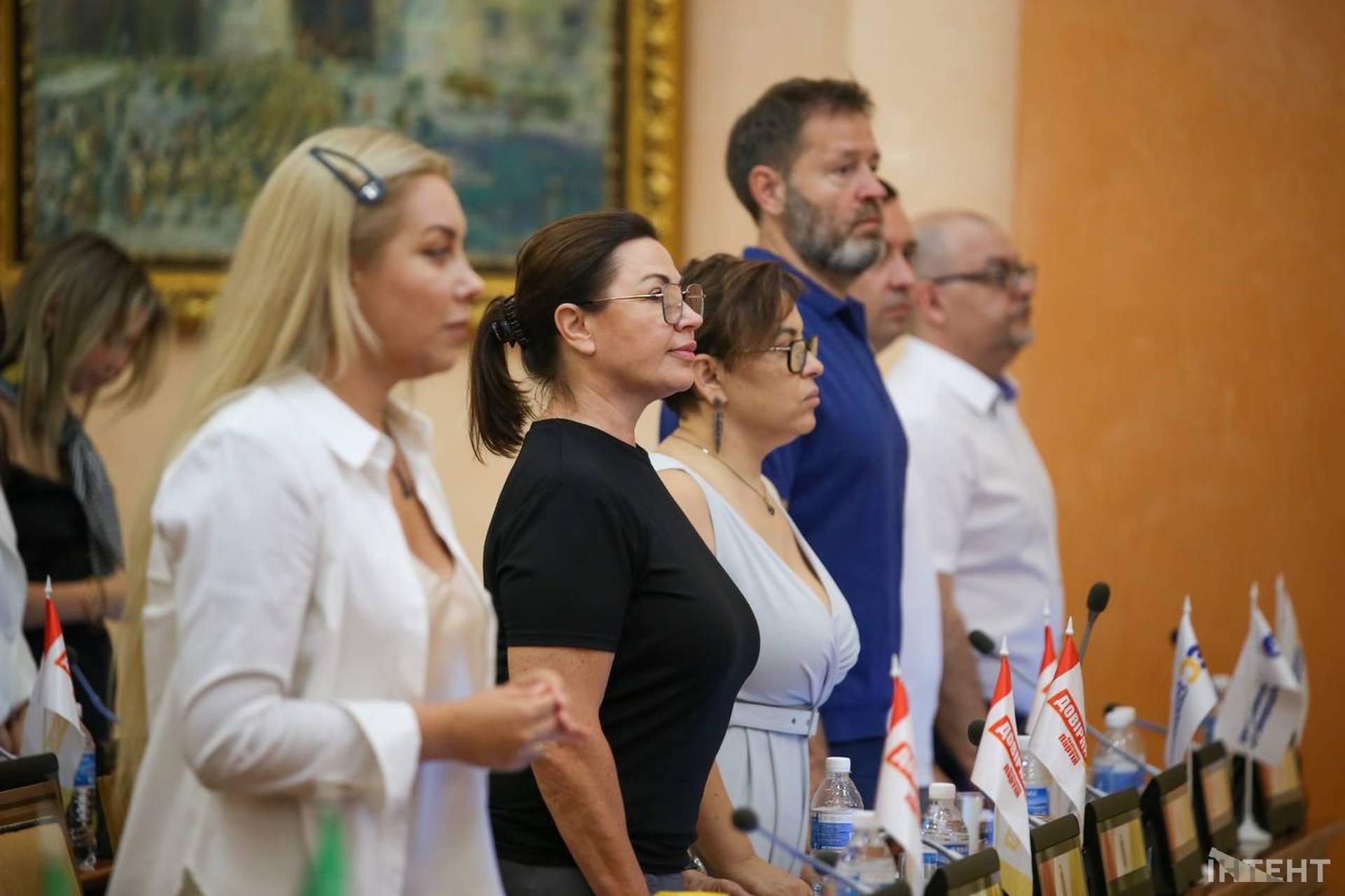 Дядя Гриша у гостях та вимкнення світла: сесія Одеської міської ради у світлинах Інтента