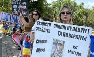 В Одесі провели на узбіччі акцію на підтримку полонених захисників