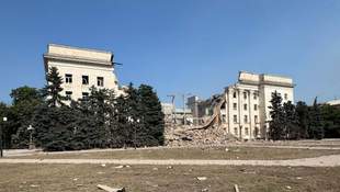 Russian troops carry out an air raid and destroy the building of the Kherson Regional Military Administration