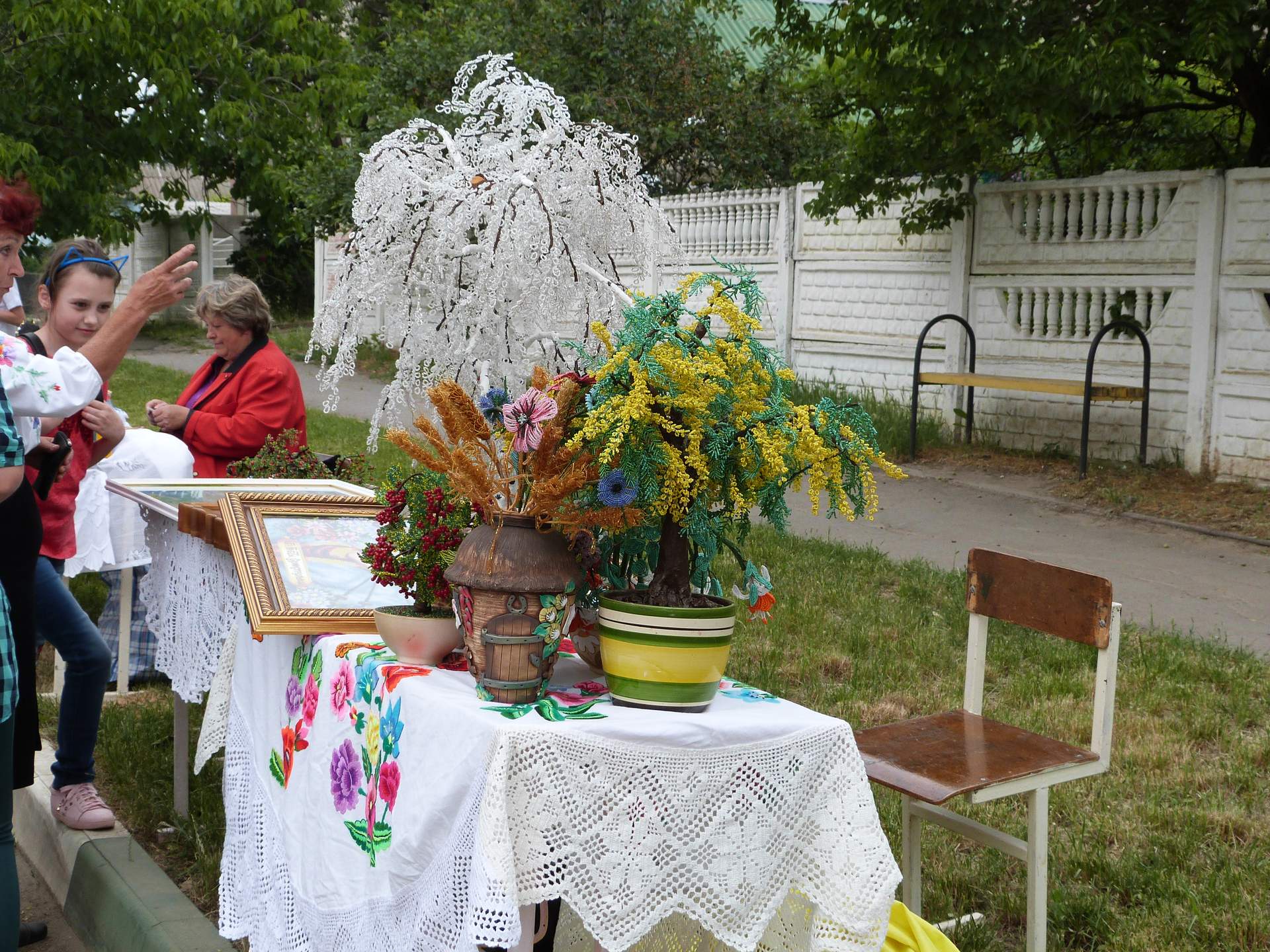 Під час фестивалю вуличного мистецтва у Доброславі відкрили металеву "перлинку"