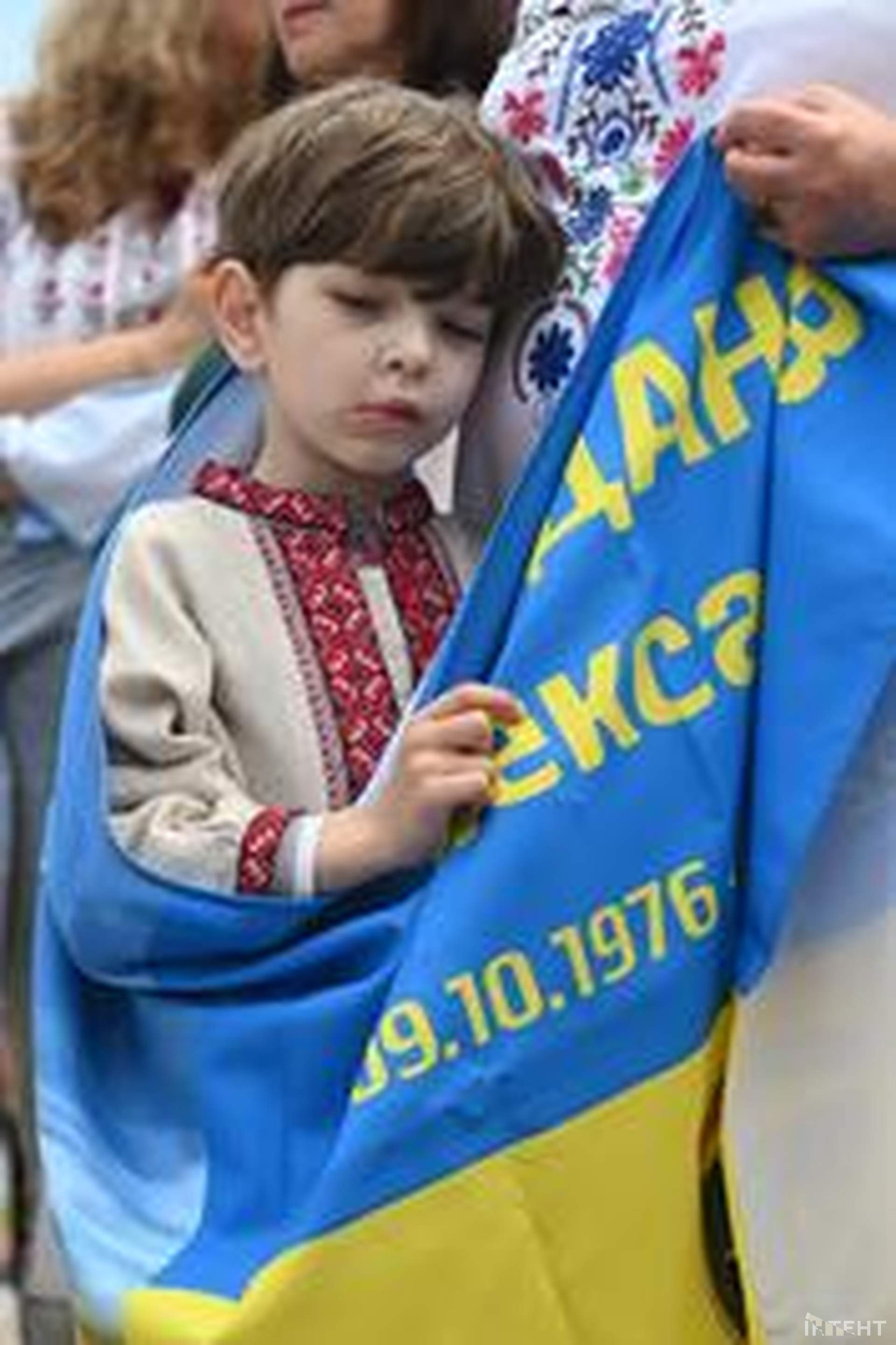 Лампадки, стрічки та хода пам’яті: в Одесі відбулася акція до Дня вишиванки