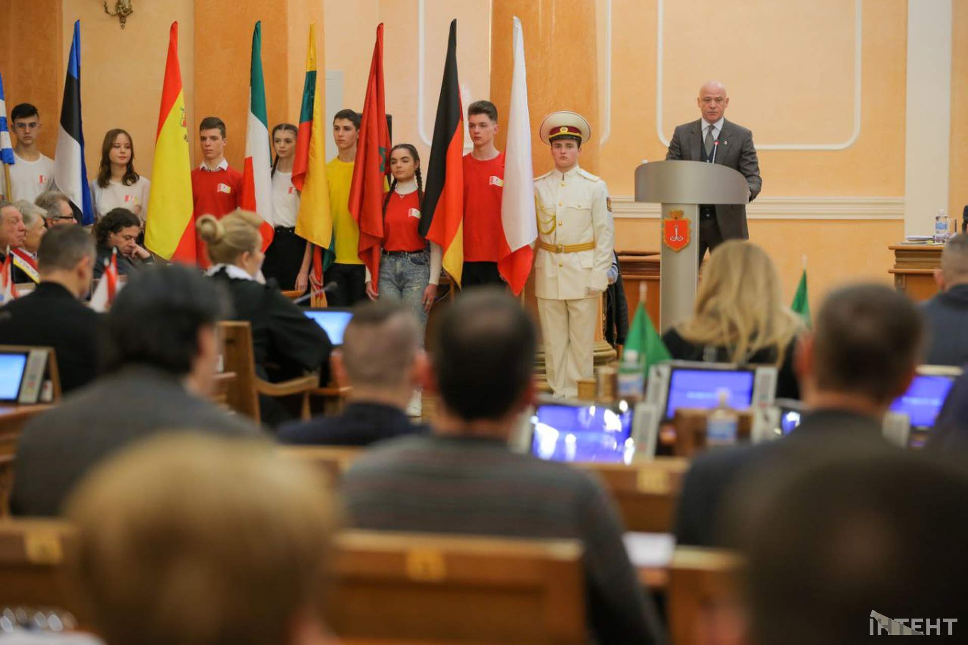 Емоційна сесія Одеської міської ради в об'єктиві Інтента