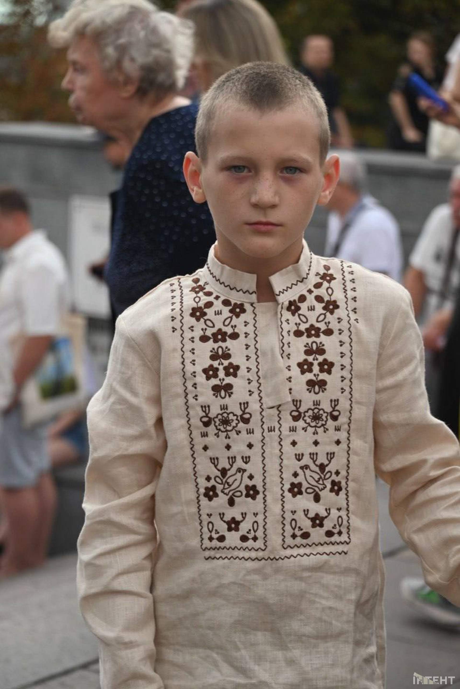 Дюка знову вдягнули у вишиванку: в Одесі розгорнули 35-метровий прапор