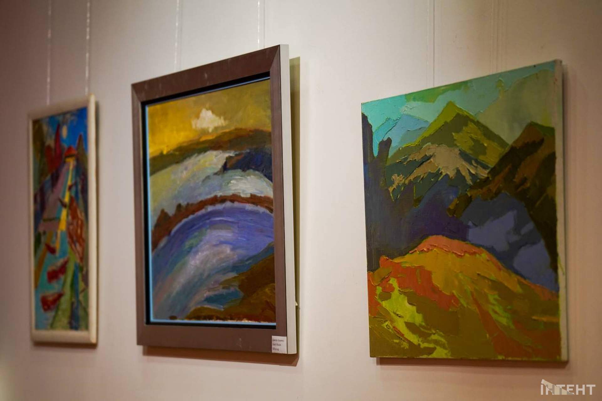 Виставка у день народження одеського художника відкрилася в темряві