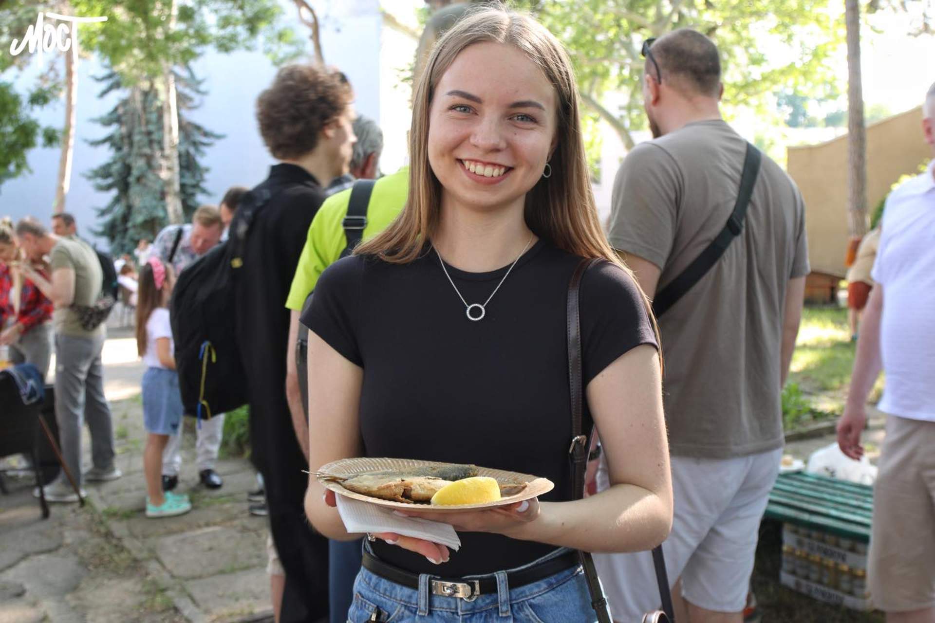 Херсонські журналісти зібрали кошти для ЗСУ на фестивалі пузанка в Одесі