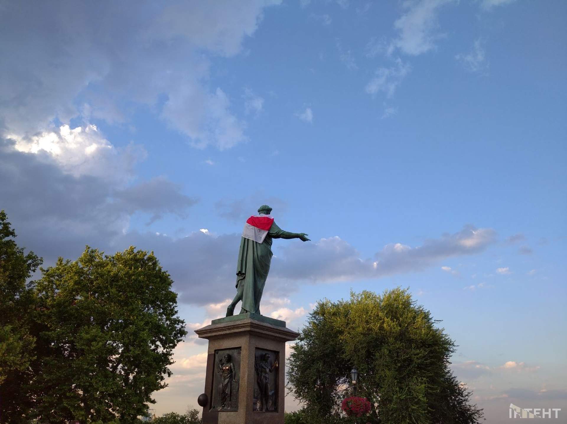 "Жыве Беларусь": в Одесі підтримали акції білорусів за чесні вибори