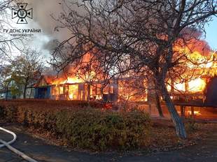 В Чорноморську горіла база відпочинку